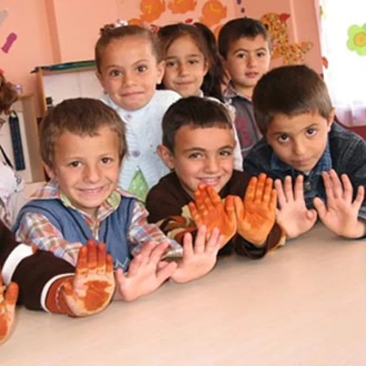 Groupe d'enfants souriants