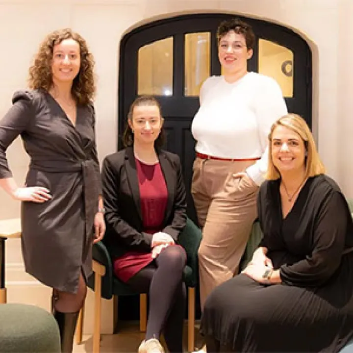 Equipe d'infirmières puéricultrices de l' AP-HP